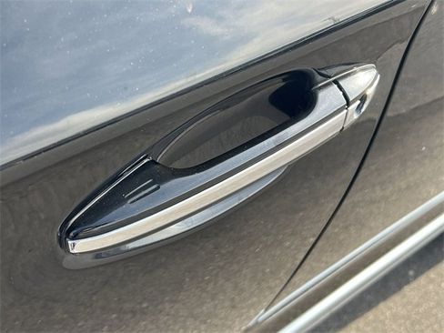 Used 2019 Subaru Outback 2.5i Touring image 34