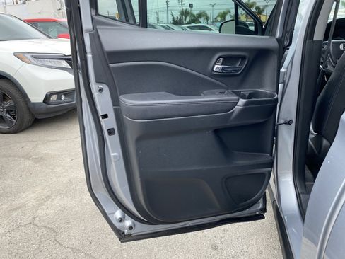 Used 2017 Honda Ridgeline RTL image 17