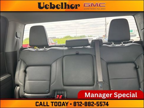 Used 2025 GMC Sierra 1500 SLT AWD/4WD image 18