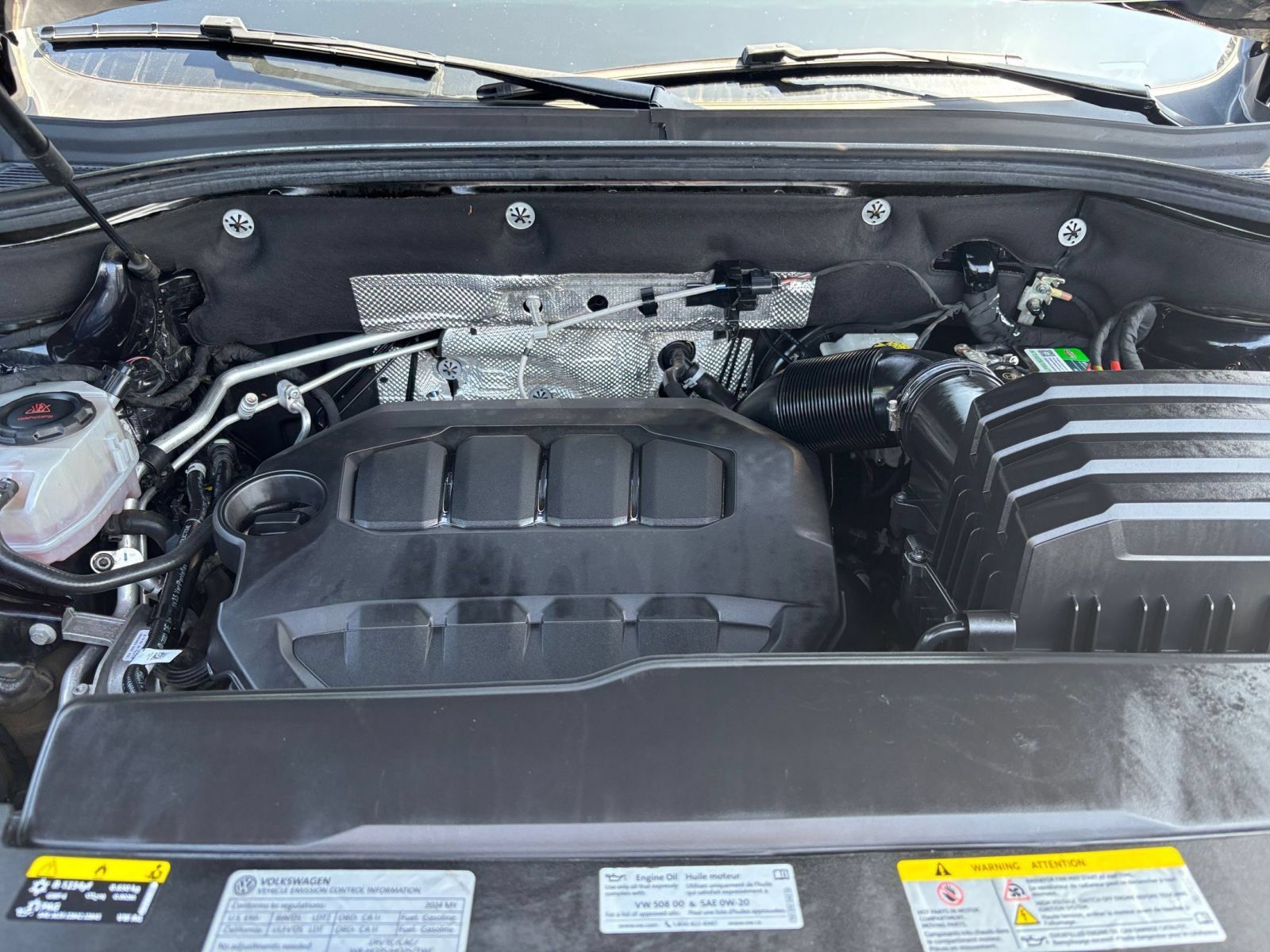 Used 2024 Volkswagen Atlas SE AWD/4WD image 32