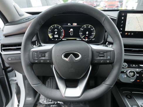Certified 2026 INFINITI QX60 Luxe w/ Cargo Package FWD image 9