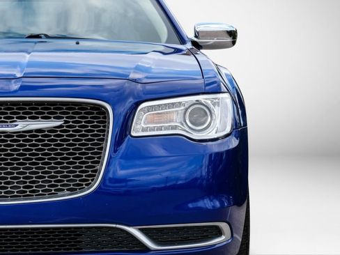 Used 2019 Chrysler 300 Touring w/ Chrome Appearance Package RWD image 50