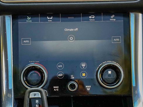 Used 2022 Land Rover Range Rover Sport HST image 13