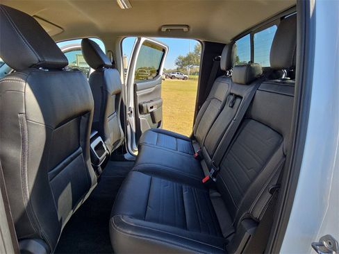 Used 2024 Ford Ranger Lariat w/ Advanced Towing Package image 12