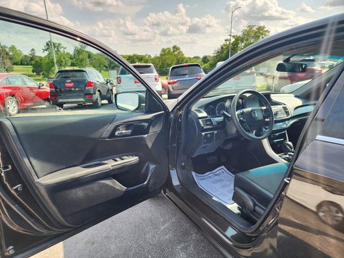 Used 2016 Honda Accord LX image 15