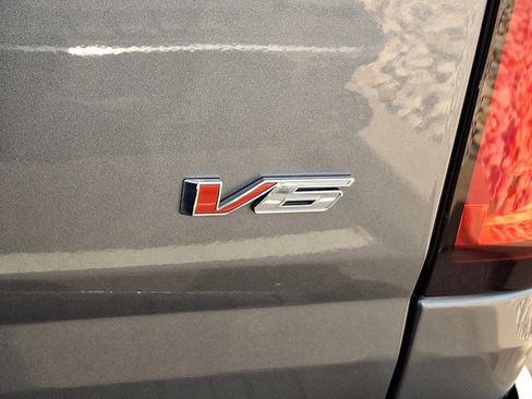 Used 2022 Chevrolet Colorado LT w/ LT Convenience Package image 30