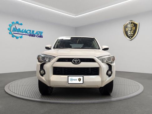 Used 2018 Toyota 4Runner SR5 AWD/4WD image 8