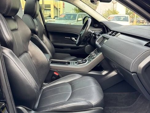 Used 2018 Land Rover Range Rover Evoque SE Premium AWD/4WD image 17