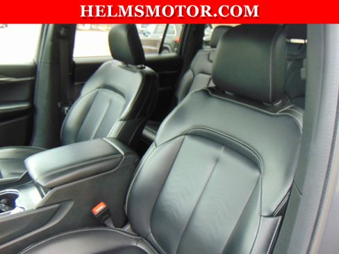 Certified 2024 Jeep Grand Cherokee L Limited AWD/4WD image 33