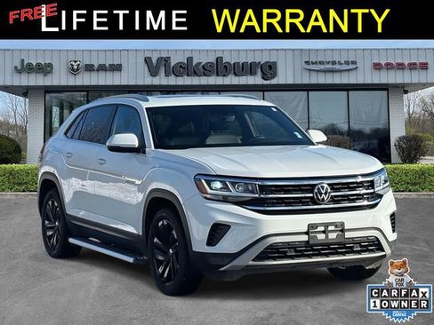 Used 2023 Volkswagen Atlas Cross Sport SE image 1