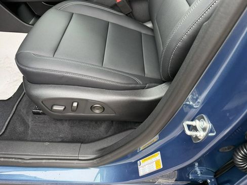 New 2026 Chevrolet Traverse LT w/ Midnight/Sport Edition image 13