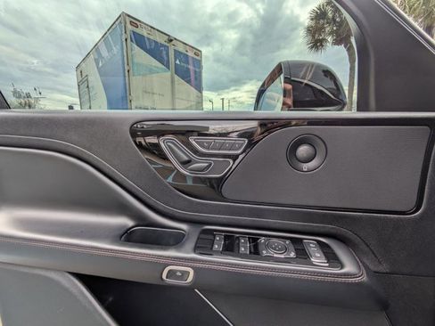 Used 2020 Lincoln Aviator Reserve w/ Equipment Group 201A image 19