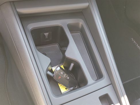 Used 2025 Volkswagen Tiguan S image 24