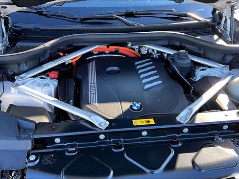 Used 2023 BMW X5 xDrive45e image 31