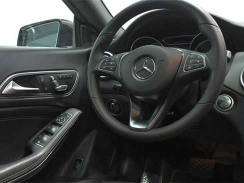 Used 2019 Mercedes-Benz CLA 250 image 27