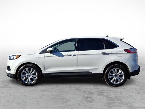 Used 2022 Ford Edge Titanium w/ Class II Trailer Tow Package image 7
