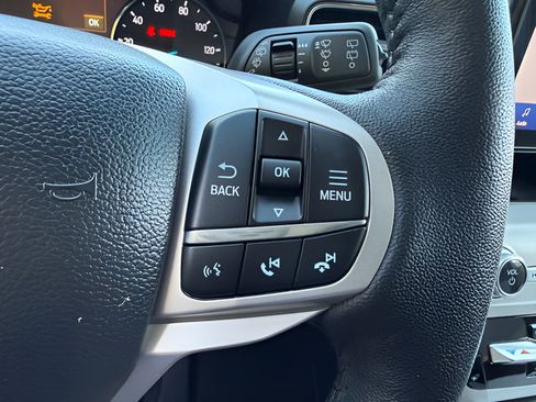 Used 2023 Ford Explorer XLT w/ Equipment Group 202A AWD/4WD image 21