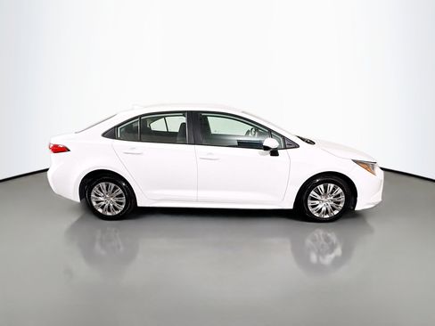 Used 2024 Toyota Corolla LE image 11