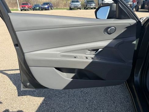 Used 2024 Hyundai Elantra SEL FWD image 11