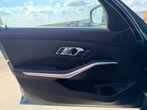 Used 2020 BMW 330i Sedan w/ Convenience Package image 23