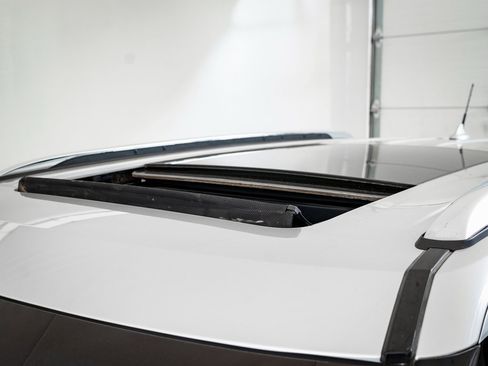 Used 2019 Ford Explorer Limited w/ Class III Trailer Tow Package image 14