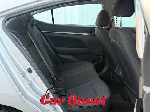 Used 2018 Hyundai Elantra SEL FWD image 15