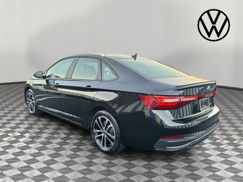 Certified 2025 Volkswagen Jetta Sport image 5