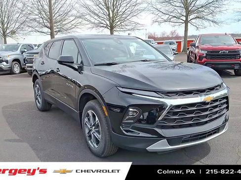 New 2025 Chevrolet Blazer LT image 2