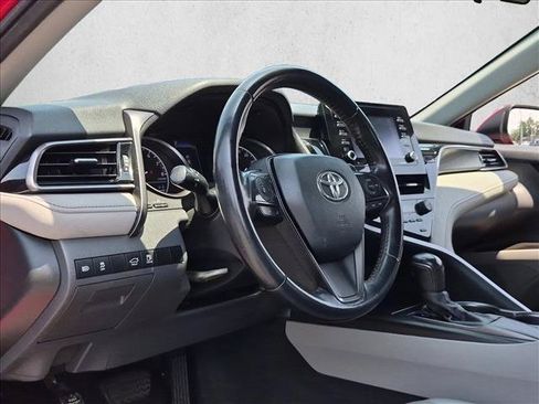 Used 2021 Toyota Camry SE FWD image 9