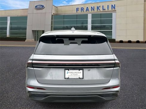 New 2025 Lincoln Nautilus Premier w/ Equipment Group 102A image 6