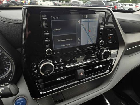 Used 2021 Toyota Highlander Limited AWD/4WD image 30