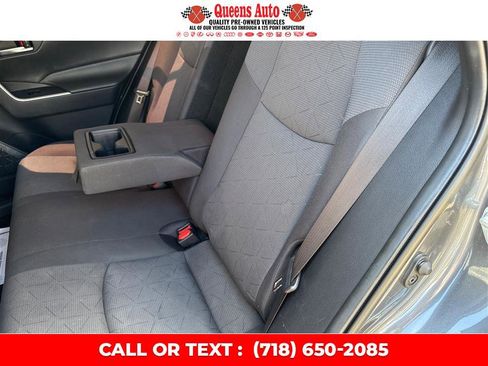 Used 2019 Toyota RAV4 XLE FWD image 16