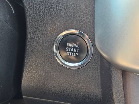 Used 2015 Toyota Highlander XLE AWD/4WD image 36