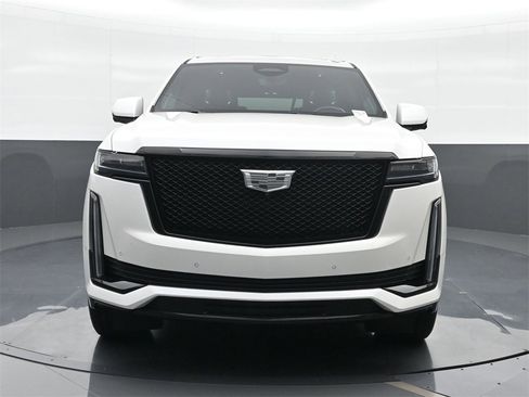 Used 2023 Cadillac Escalade ESV Sport Platinum w/ LPO, ONYX Package image 15