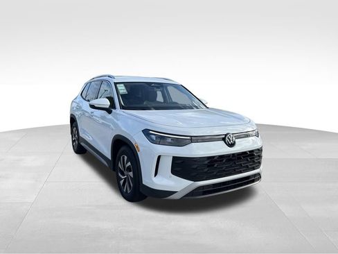 New 2026 Volkswagen Tiguan S FWD image 7