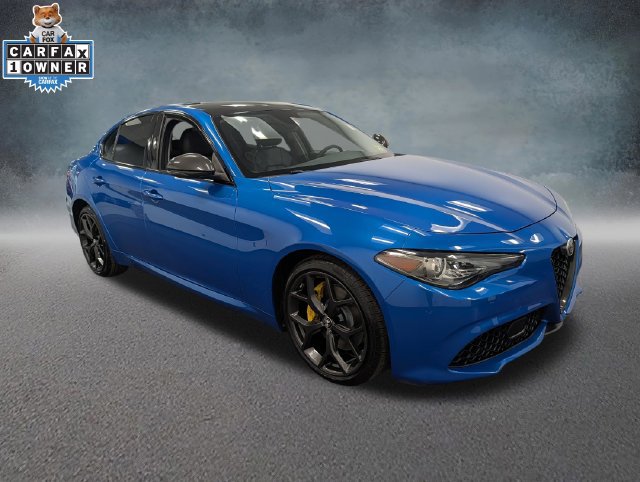 Used 2019 Alfa Romeo Giulia AWD w/ Quick Order Package 22J Sport image 3