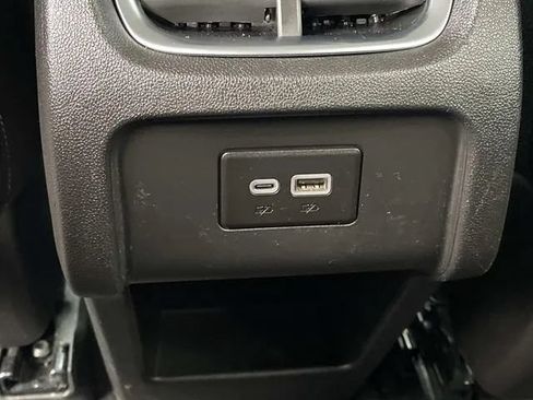 Used 2025 Chevrolet Blazer LT FWD image 18