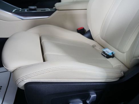 Certified 2023 BMW 330i Sedan w/ Premium Package image 10