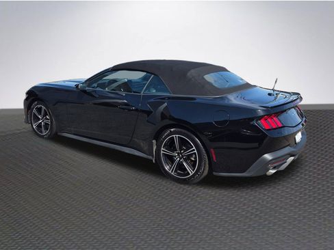 Used 2024 Ford Mustang Premium image 4