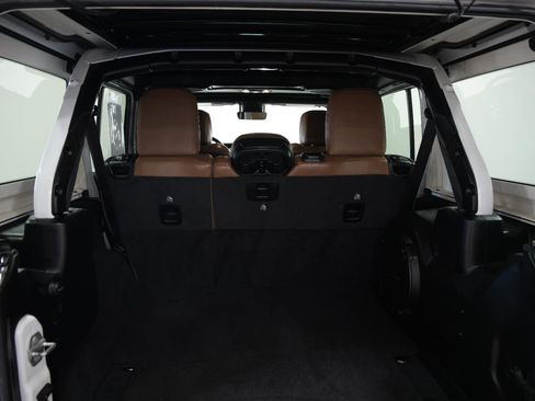 Used 2021 Jeep Wrangler Unlimited Rubicon AWD/4WD image 14