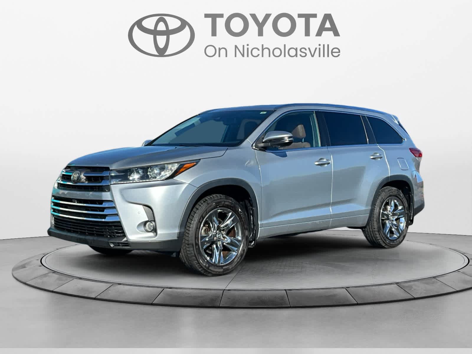 Used 2018 Toyota Highlander Limited Platinum AWD/4WD image 1