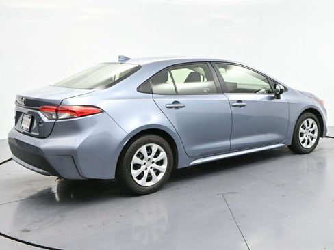 Used 2022 Toyota Corolla LE FWD image 7