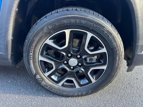 Used 2022 Jeep Compass Latitude w/ Sun and Sound Group image 13