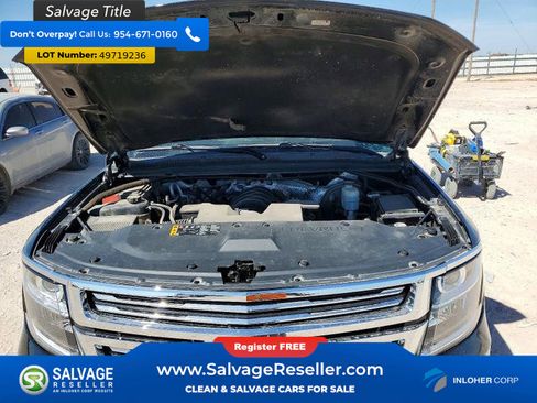 Used 2018 Chevrolet Suburban LT image 16
