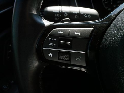 Used 2023 Honda Pilot EX-L image 27