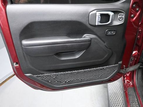 Used 2021 Jeep Wrangler Unlimited Sport AWD/4WD image 12