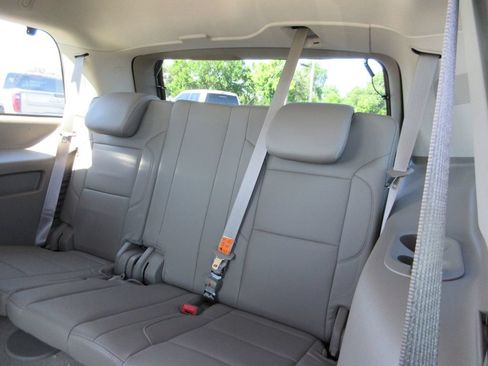 Used 2016 GMC Yukon SLT w/ Open Road Package AWD/4WD image 24