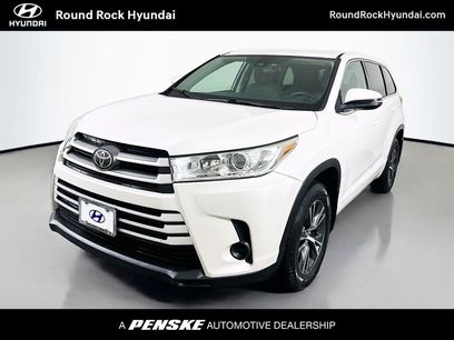 Used 2017 Toyota Highlander LE