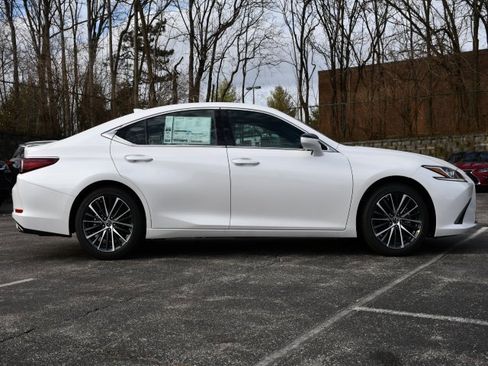 New 2025 Lexus ES 350 w/ Premium Package image 8