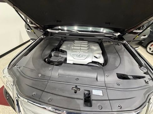 Used 2014 Lexus LX 570 4WD image 65